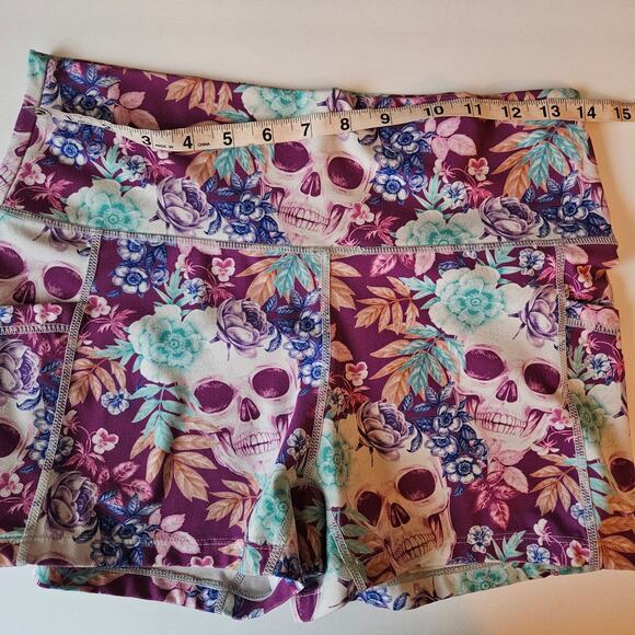 Constantly Varied Gear TropiSkull Print Shorts Women's Size Medium Workout - Picture 7 of 7